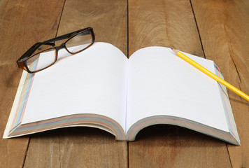Notebooks,  Temple eye, pencil on wood floors.