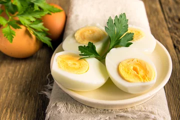 Outdoor-Kissen Boiled eggs on plate © mizina