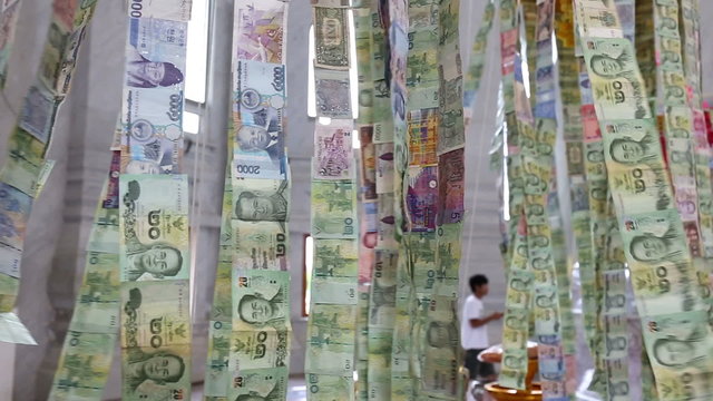 Money bills joint multi currency split the wind
