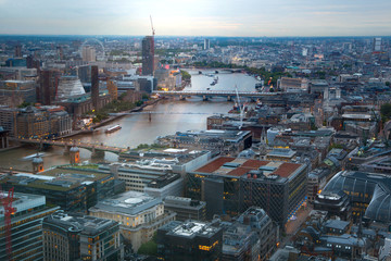 Naklejka premium LONDON, UK - MAY 22, 2015: London at sunse