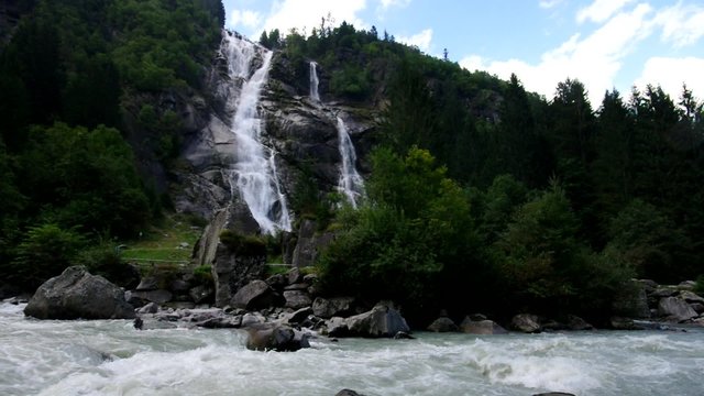 Nardis Wasserfall vid 01