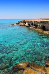 Gordijnen Turkooise zee op Cyprus © Tupungato