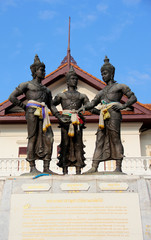 Obraz premium CHIANGMAI,THAAILAND-OCTOBER 28:The Three Kings Monument. October 28,2015.
