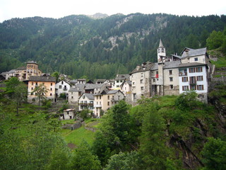 Fototapeta na wymiar Bergdorf Fusio im Val Lavizzara, Vallemaggia, Tessin