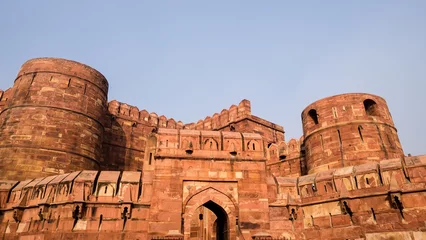 Zelfklevend Fotobehang Visiting the red fort in Agra © shantihesse