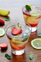 Strawberry and lemon drink