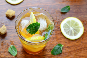 Lemon iced tea with mint,