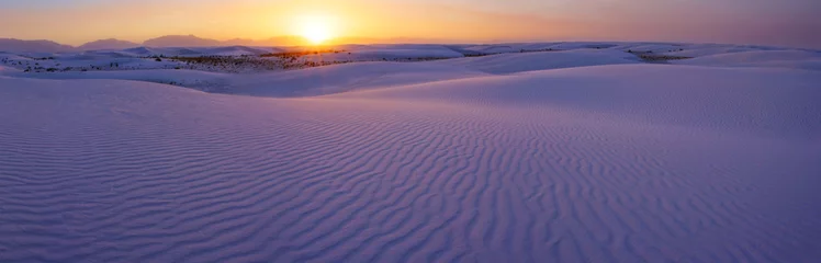 Zelfklevend Fotobehang Susnet over the White Sands of New Mexico © kateleigh