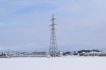 送電線／山形県の庄内地方で、送電線を撮影した写真です。