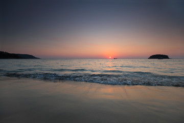 Fototapeta na wymiar Sunset over sea in Thailand
