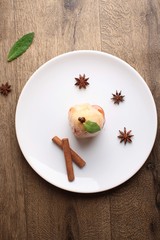 Baked pears with syrup