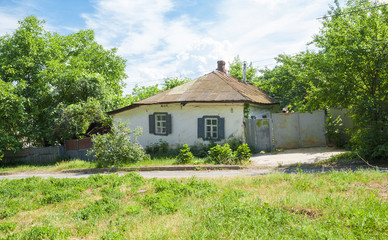Fototapeta na wymiar An old house in the Ukrainian village