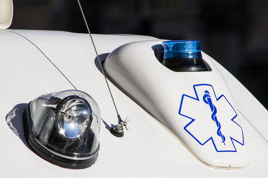 Luce lampeggiante dei un ambulanza