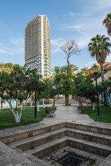 Obraz premium small park in Neve Tzedek neighborhood in Tel Aviv, Israel
