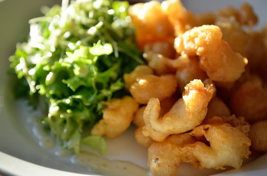 Popcorn Shrimp With Tartar Sauce ..