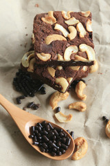 Chocolate brownie with cashew nuts