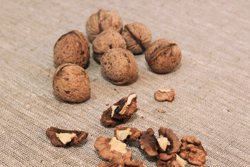 Walnut kernels and whole walnuts