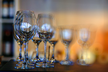 blurred background in restaurant