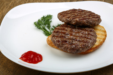 Grilled burger cutlet