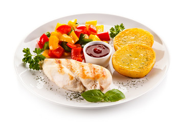 Grilled chicken fillet and vegetables 