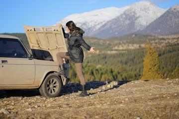 Vehicle breakdown on the mountain.