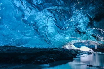 Selbstklebende Fototapete Gletscher Eishöhlen in Island