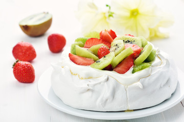 Delicious cake with kiwi and strawberry