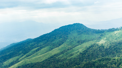 Fototapeta premium Mountain view at Phu Soi Dao National Park,Thailand