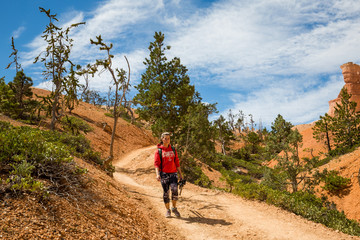 Fototapeta premium BRYCE CANYON, UTAH - SEPTEMBER 3: People riding on horses on the
