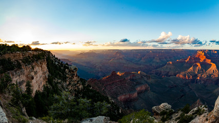 Fototapeta premium Grand Canyon at sunset views from Yaki Point, Arizona