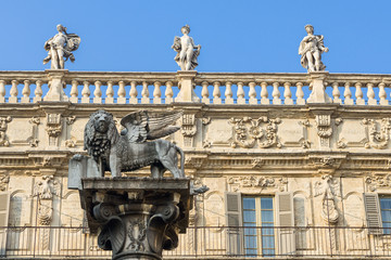 Fototapeta na wymiar Saint Mark's Lion in Piazza delle Erbe
