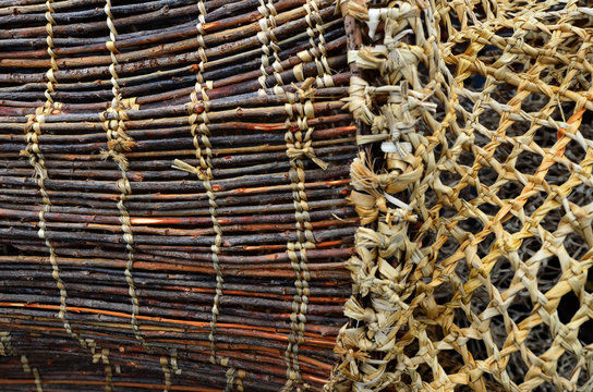 Maori Wooden Fishing Net Details