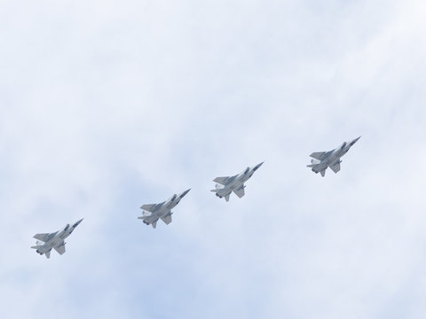 Four MiG-31 flying formation on Victory Day