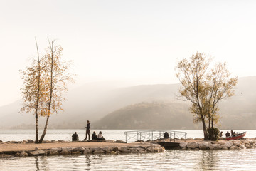 Fin de journée au bord du lac