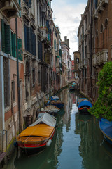 Obraz na płótnie Canvas Wasser-Gasse in Venedig