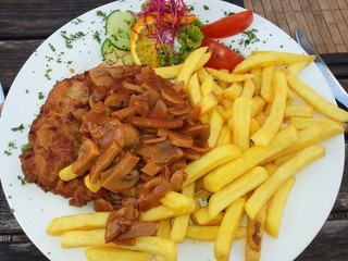 Jägerschnitzel