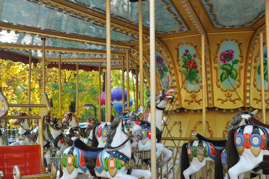 Карусель (merry-go-round)