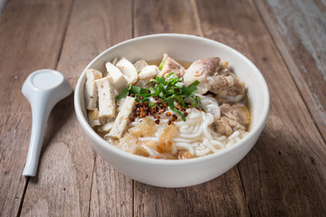 Vietnamese Noodle Soup with chilli