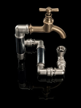 The closed system of a water pipe