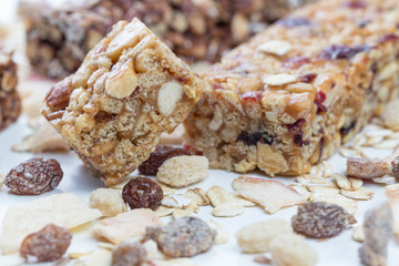 a plain muesli bar