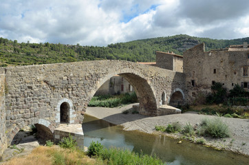 Fototapeta na wymiar Lagrasse Aude Languedoc - Roussillon France Medieval Bridge