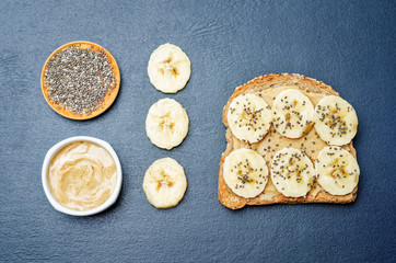 Sandwich with peanut butter, banana and Chia seeds