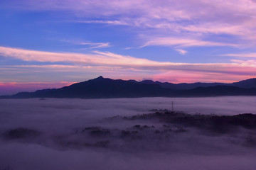 Obraz premium Fantastic sunrise in the mountains