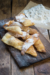 Bugie di carnevale o chiacchiere