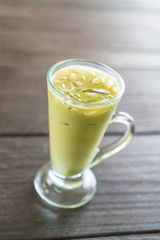 iced matcha latte
