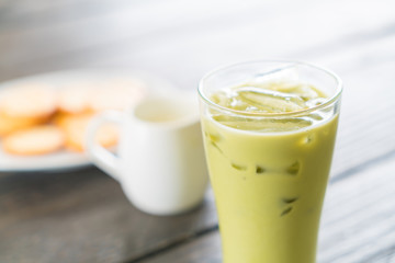 iced matcha latte