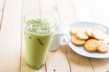 iced matcha latte