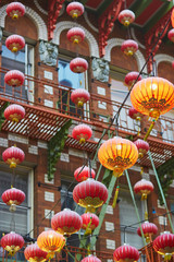 Beautiful red Chinese lanterns in Chinatown of San Francisco - obrazy, fototapety, plakaty