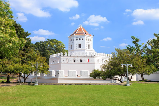 Phra Sumen Fort and park near grand palace in Bangkok, Thailand