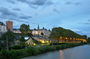 Fototapeta na wymiar The French city Pau at sunset
